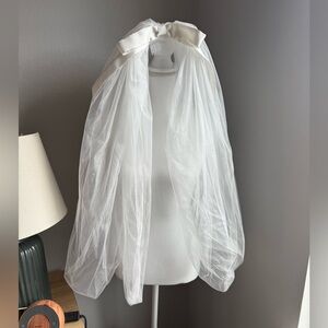 Hepburn Style Soft White Bridal Veil with Bow